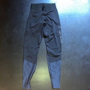 2XU compression fitness pants